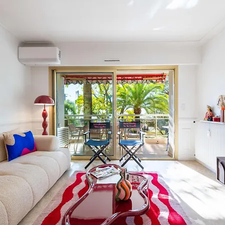 3-br Sea View Terrace & Parking Appartement *