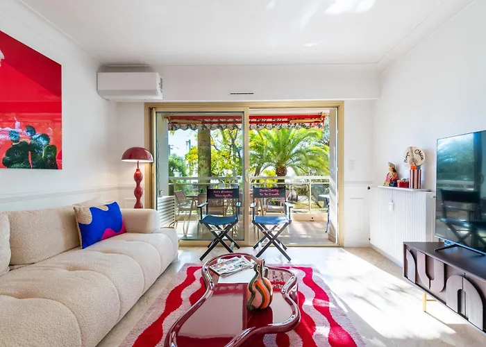 3-br Sea View Terrace & Parking דירה *