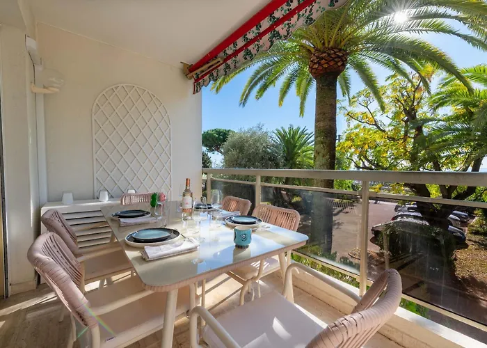 3-br Sea View Terrace & Parking דירה קאן