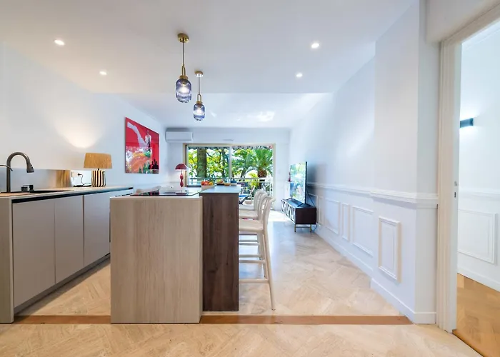 3-br Sea View Terrace & Parking * קאן