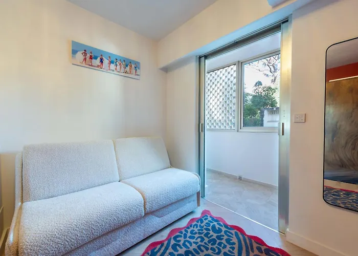 3-br Sea View Terrace & Parking דירה קאן