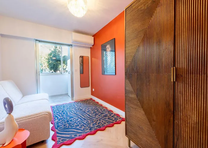 דירה 3-br Sea View Terrace & Parking